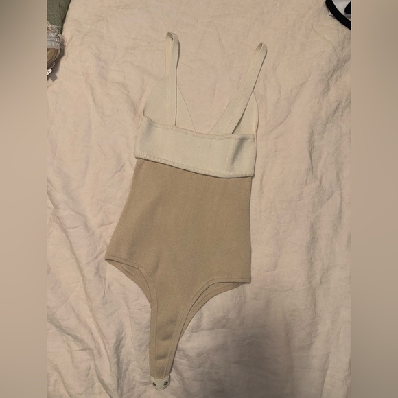 Lulus Trendy Demeanor Ivory And Beige Color Block Sleeveless Bodysuit - Size XS - Picture 7 of 11